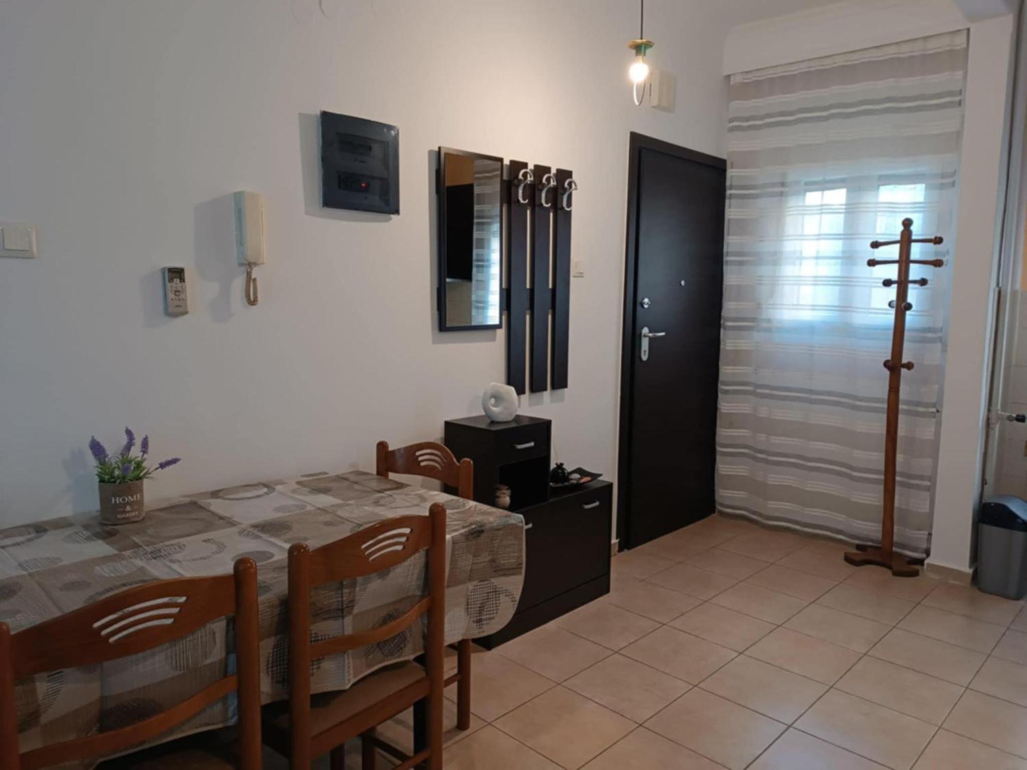 Apartment Nikos *